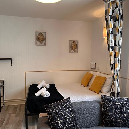 Orleans Centre Proche Gare - Appartement Fonctionnel Residence Calme Parking Prive Gratuit - Le Central Elegance Buitenkant foto