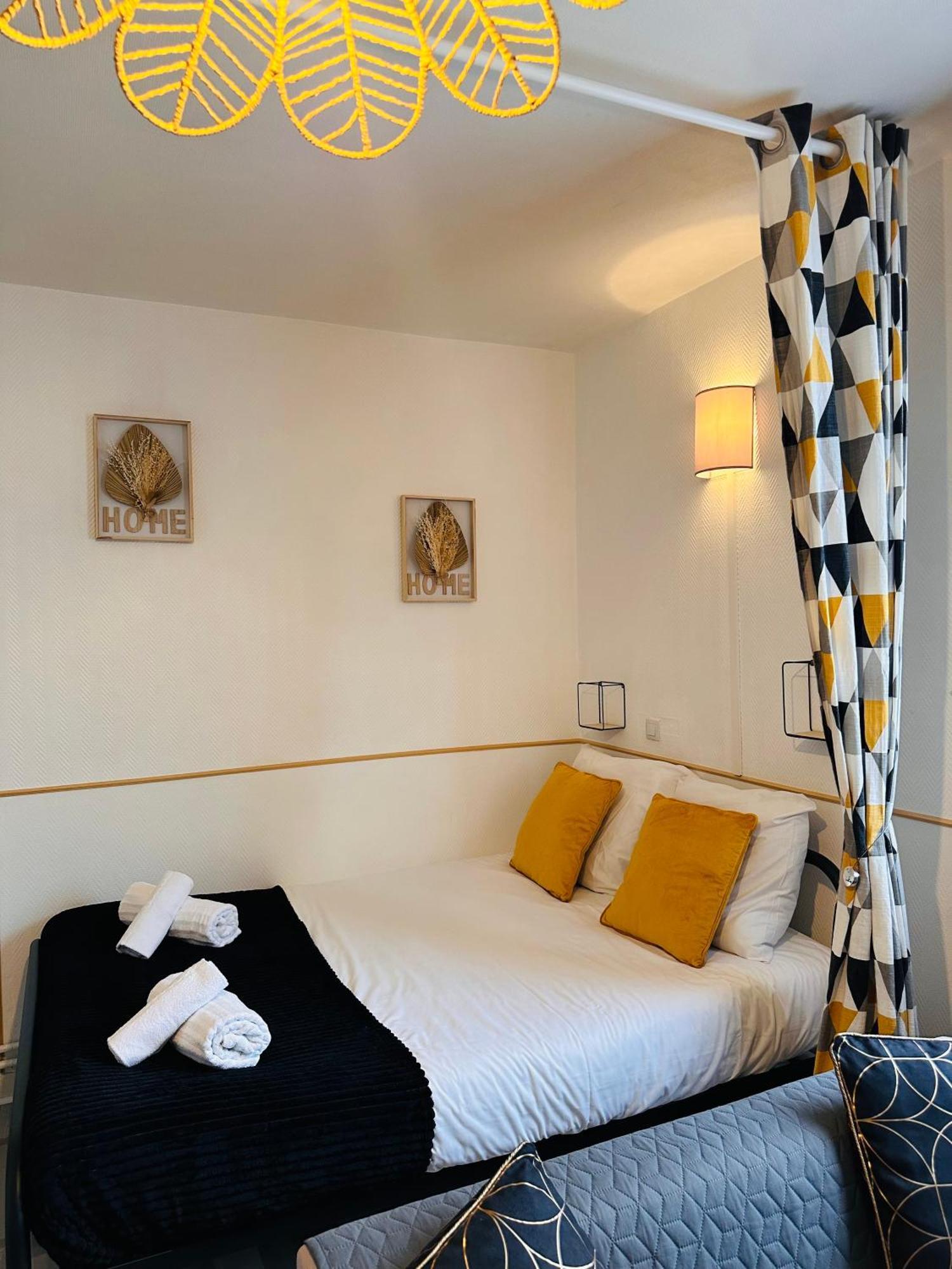 Orleans Centre Proche Gare - Appartement Fonctionnel Residence Calme Parking Prive Gratuit - Le Central Elegance Buitenkant foto