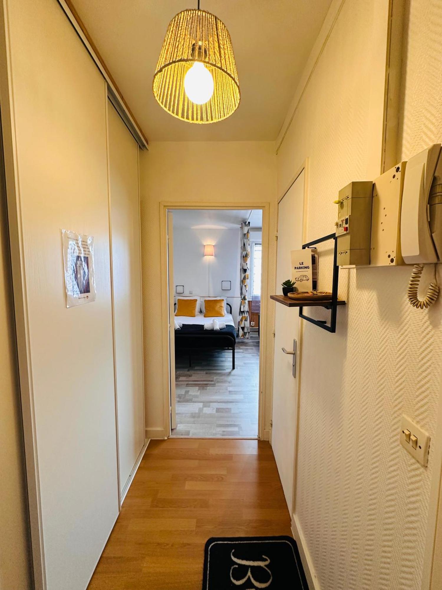 Orleans Centre Proche Gare - Appartement Fonctionnel Residence Calme Parking Prive Gratuit - Le Central Elegance Buitenkant foto