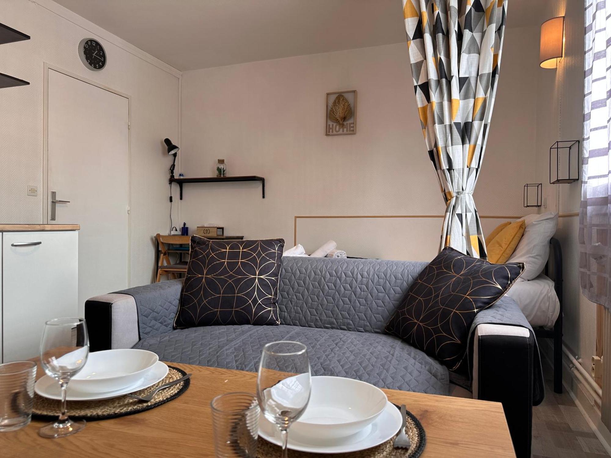 Orleans Centre Proche Gare - Appartement Fonctionnel Residence Calme Parking Prive Gratuit - Le Central Elegance Buitenkant foto